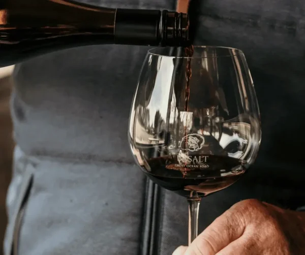 basalt-wine-glass Volcanic soil wines